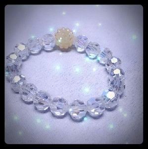 Elastic clear bracelet
